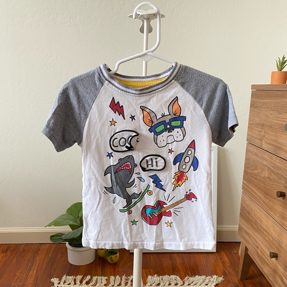 🦋 Boys 2T Garanimals Short Sleeve T-Shirt 🦋